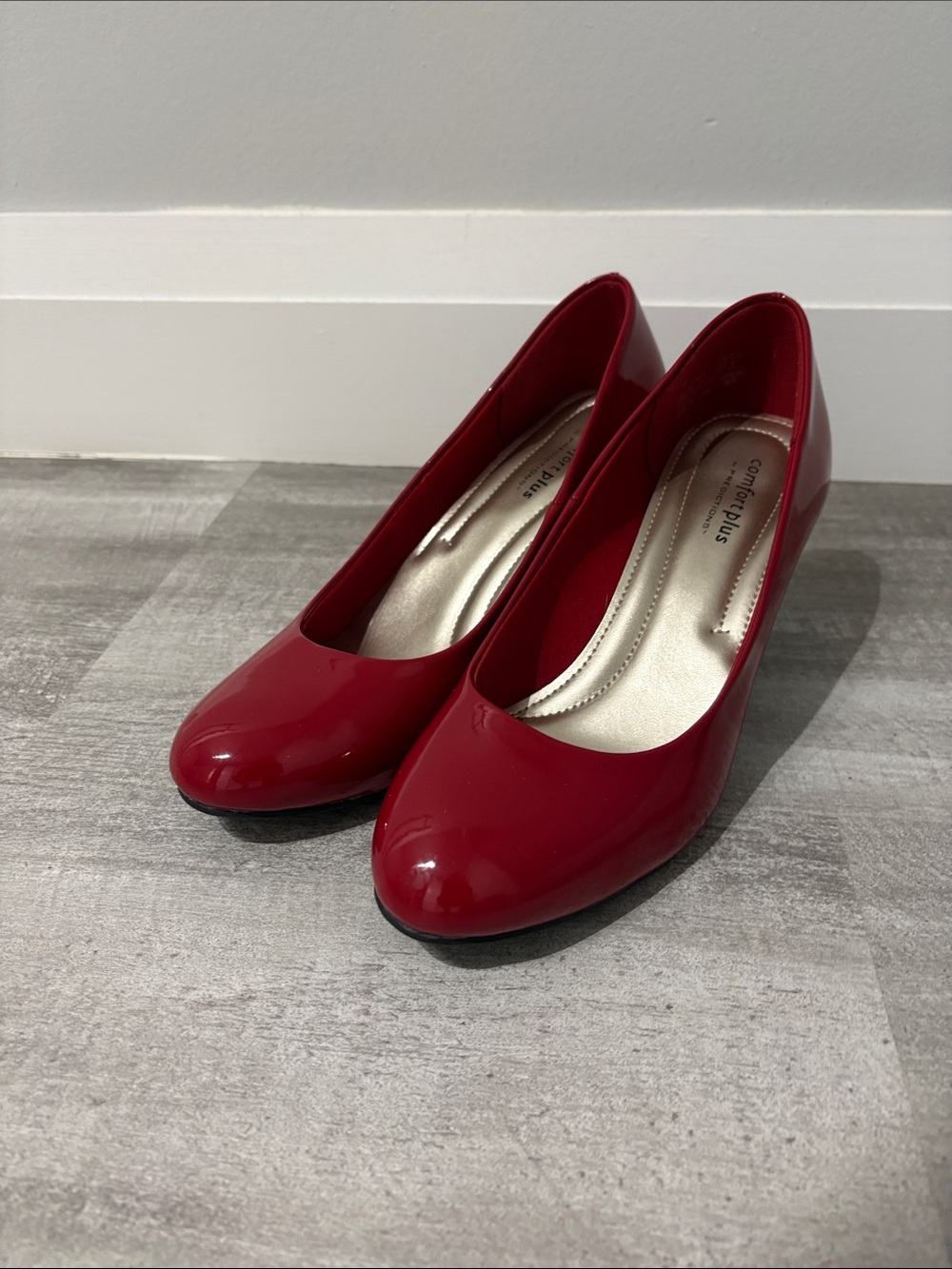 comfort plus by Predictions Red Patent Round-Toe Pumps